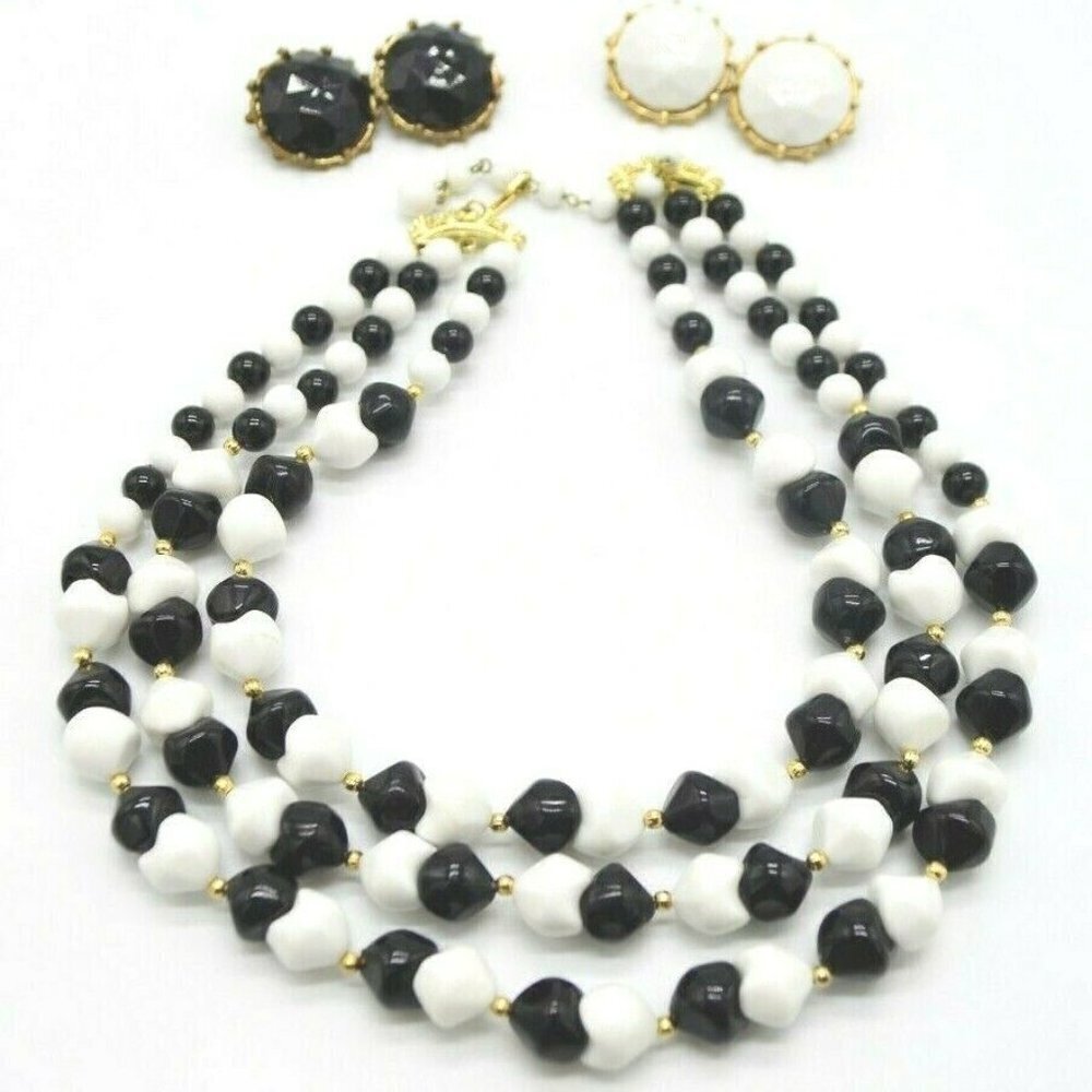 CORO Double Strand Black White Acrylic Beaded